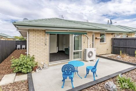 Photo of property in 2/24 Avonhead Road, Avonhead, Christchurch, 8042