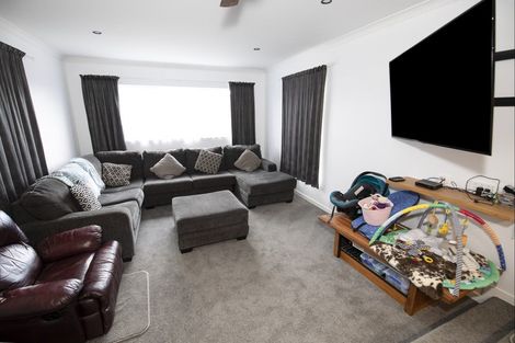 Photo of property in 3 Barton Avenue, Marewa, Napier, 4110