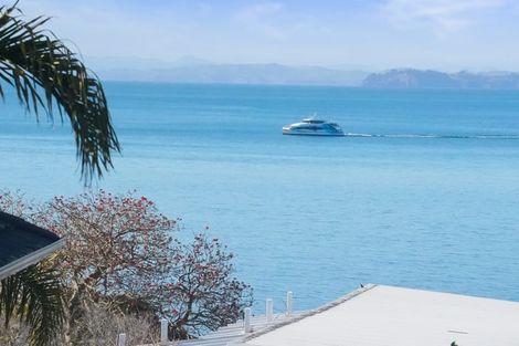 Photo of property in 1047 Whangaparaoa Road, Tindalls Beach, Whangaparaoa, 0930