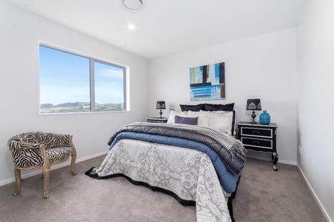 Photo of property in 9 Takurua Terrace, Orewa, 0931