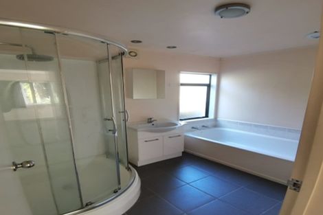 Photo of property in 95 Seaview Road, Glenfield, Auckland, 0629