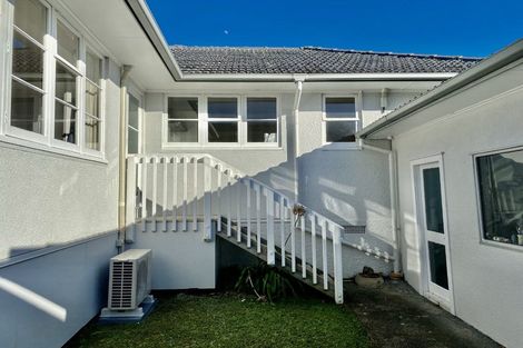 Photo of property in 31 Gladstone Road, Northcote, Auckland, 0627