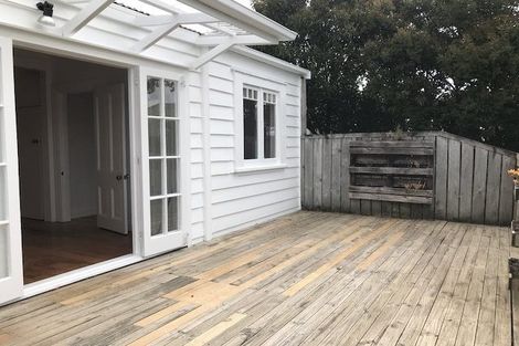 Photo of property in 7 Bannerman Road, Morningside, Auckland, 1022