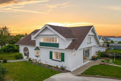 Photo of property in 17 Rhodes Street, Waimate, 7924