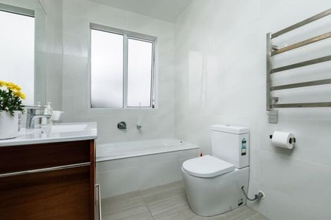 Photo of property in 45 Golden Morning Drive, Albany Heights, Auckland, 0632