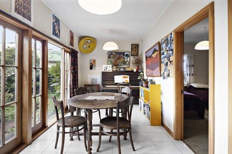 Photo of property in 157 Marine Parade, Eastbourne, Lower Hutt, 5013