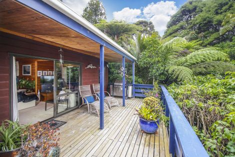 Photo of property in 25 Atarua Gardens, Waiatarua, Auckland, 0604