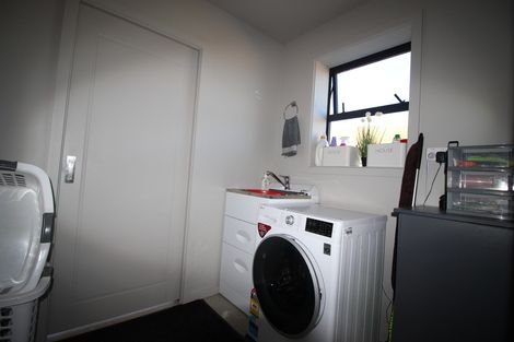 Photo of property in 211 Mcarthur Road, Springvale, Alexandra, 9391