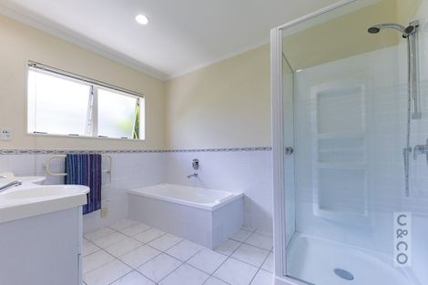 Photo of property in 10 Amber Place, Waimauku, 0812