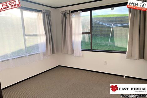 Photo of property in 18 Sumich Place, West Harbour, Auckland, 0618