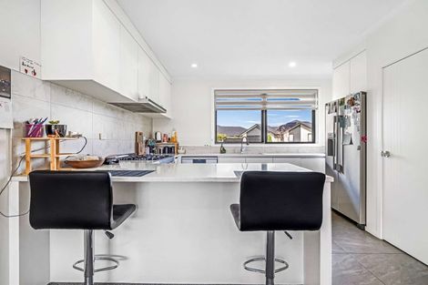 Photo of property in 1 Kaaka Street, Cambridge, 3434