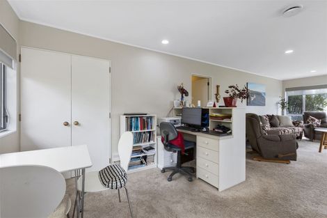 Photo of property in 1a Walmer Grove, Bell Block, New Plymouth, 4312