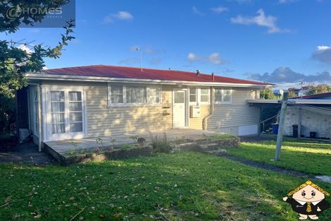 Photo of property in 17 Sheehan Road, Te Atatu South, Auckland, 0610