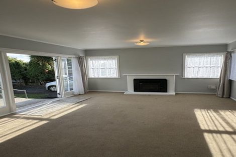 Photo of property in 613 Swanson Road, Swanson, Auckland, 0612