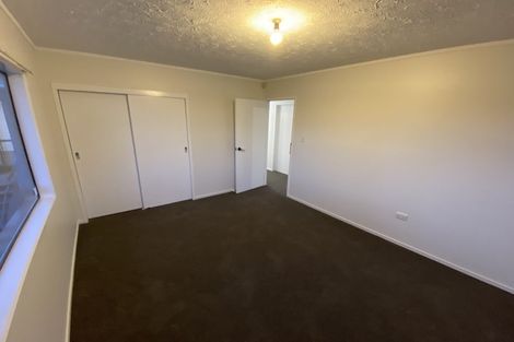 Photo of property in 17 Brougham Place, West Harbour, Auckland, 0618