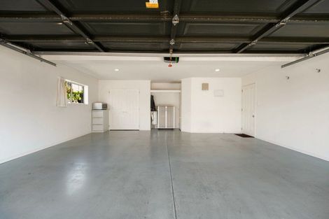 Photo of property in 2/89 Aberdeen Road, Castor Bay, Auckland, 0620