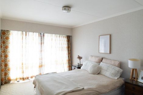 Photo of property in 18 Cecil Place, Cloverlea, Palmerston North, 4412