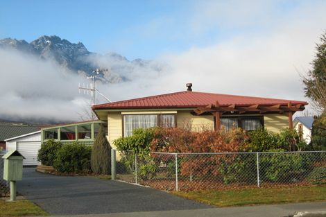 Photo of property in 52 Remarkables Crescent, Frankton, Queenstown, 9300