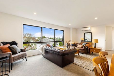 Photo of property in 12b Bluefin Way, West Harbour, Auckland, 0618