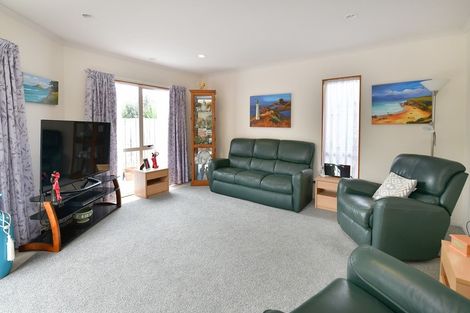 Photo of property in 40 Red Hibiscus Road, Stanmore Bay, Whangaparaoa, 0932