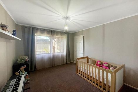 Photo of property in 5 Ruske Place, Grandview Heights, Hamilton, 3200