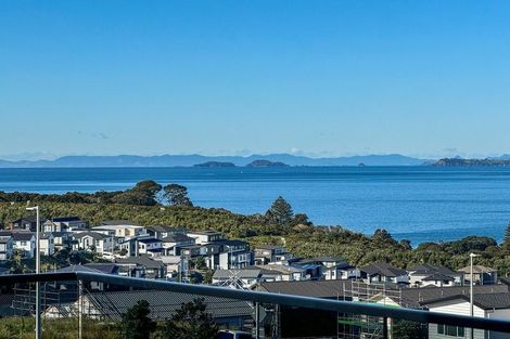 Photo of property in 8 Koheru Place, Long Bay, Auckland, 0630