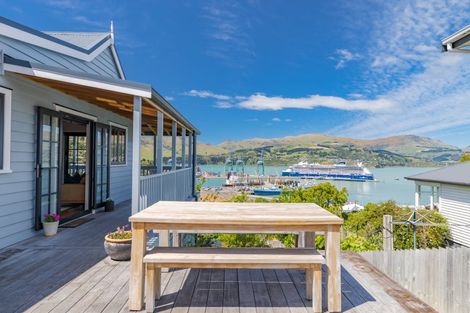 Photo of property in 24 Jacksons Road, Lyttelton, 8082