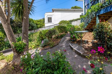 Photo of property in 162 Ohiro Road, Brooklyn, Wellington, 6021