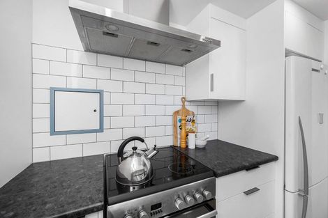 Photo of property in Quantum On Thorndon Quay, 3/163e Thorndon Quay, Pipitea, Wellington, 6011