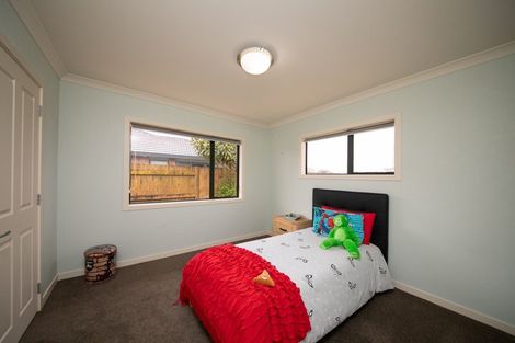 Photo of property in 46 Peter Hall Drive, Kelvin Grove, Palmerston North, 4414