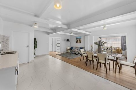 Photo of property in 104 Parrs Cross Road, Sunnyvale, Auckland, 0612