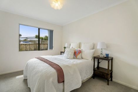 Photo of property in 1/919 Whangaparaoa Road, Manly, Whangaparaoa, 0930