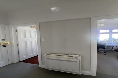 Photo of property in 33 Donald Street, Karori, Wellington, 6012