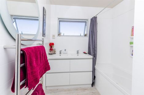 Photo of property in 15 Mcandrew Street, Kihikihi, Te Awamutu, 3800