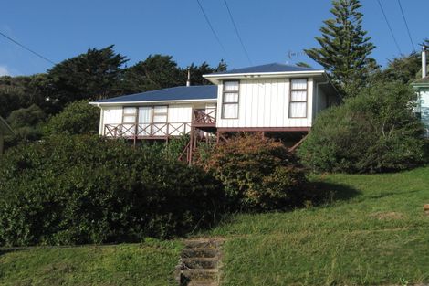 Photo of property in 5 Spur Grove, Titahi Bay, Porirua, 5022