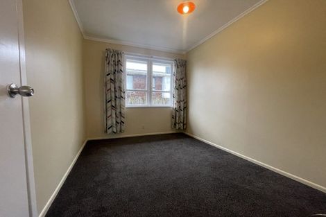 Photo of property in 39 Vera Road, Te Atatu South, Auckland, 0610