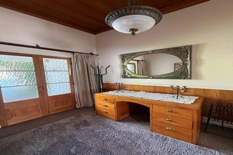 Photo of property in 5 Gilbert Street, New Plymouth, 4310