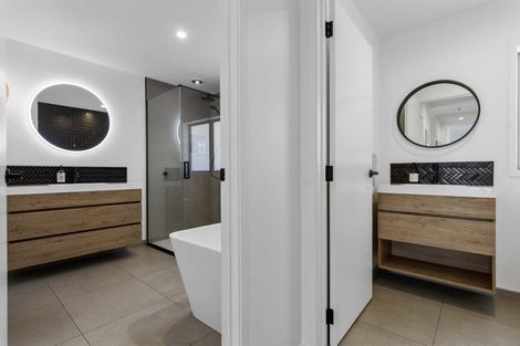 Photo of property in 14 Ngahere Street, Otumoetai, Tauranga, 3110