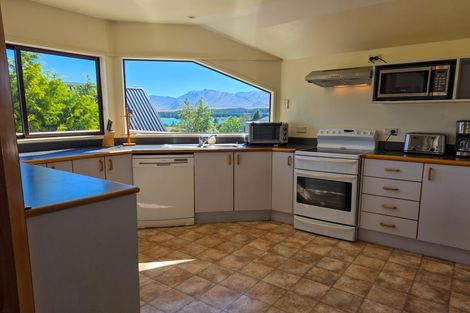 Photo of property in 1 Burnett Place, Lake Tekapo, 7999