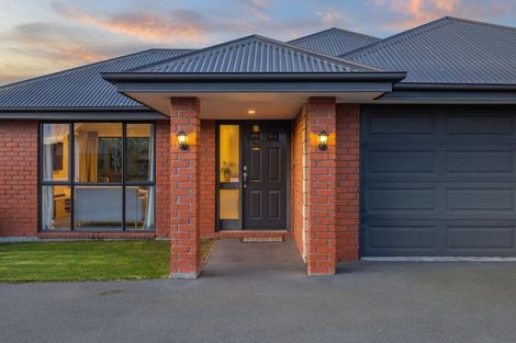 Photo of property in 15 Hideaway Gate, Parklands, Christchurch, 8083