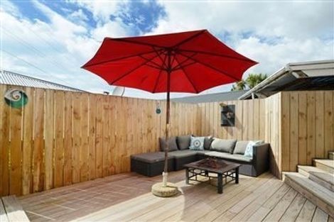 Photo of property in 1/24a Waimumu Road, Massey, Auckland, 0614