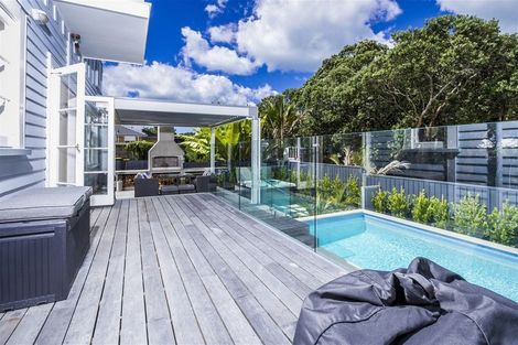 Photo of property in 209 Hurstmere Road, Takapuna, Auckland, 0622