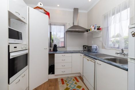 Photo of property in 37 Halswell Road, Hillmorton, Christchurch, 8025