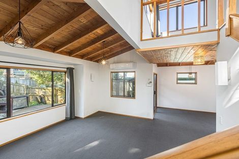 Photo of property in 1/86 Waimumu Road, Massey, Auckland, 0614