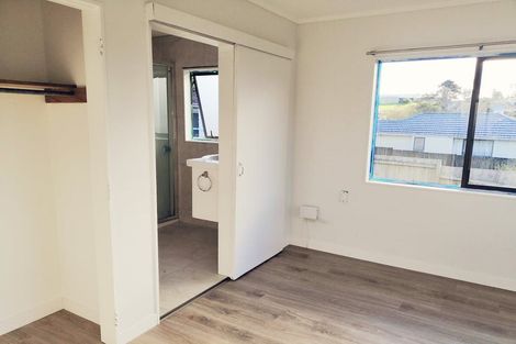 Photo of property in 7 Styca Place, Sunnyvale, Auckland, 0612