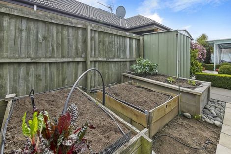 Photo of property in 1/66 Broadhaven Avenue, Parklands, Christchurch, 8083