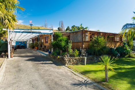 Photo of property in 52 Arthur Street, Tokomaru Bay, 4079