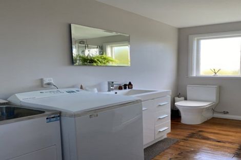 Photo of property in 162 The Ridgeway, Mornington, Wellington, 6021