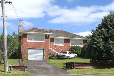 Photo of property in 39 Pupuke Road, Birkenhead, Auckland, 0627