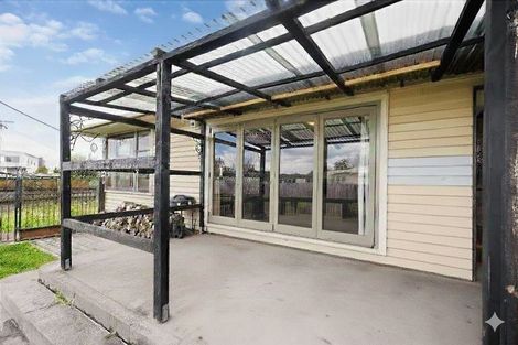 Photo of property in 8 Flint Street, Milson, Palmerston North, 4414